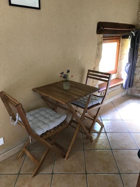 Chambre d'hôtes Lasserre Saint-Amand-de-Coly Extérieur photo