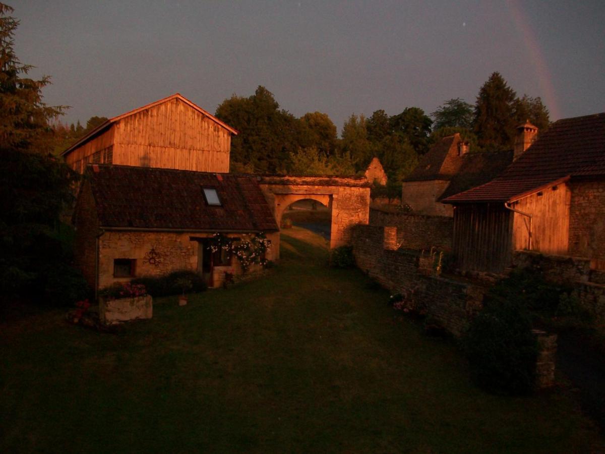 Chambre d'hôtes Lasserre Saint-Amand-de-Coly Extérieur photo