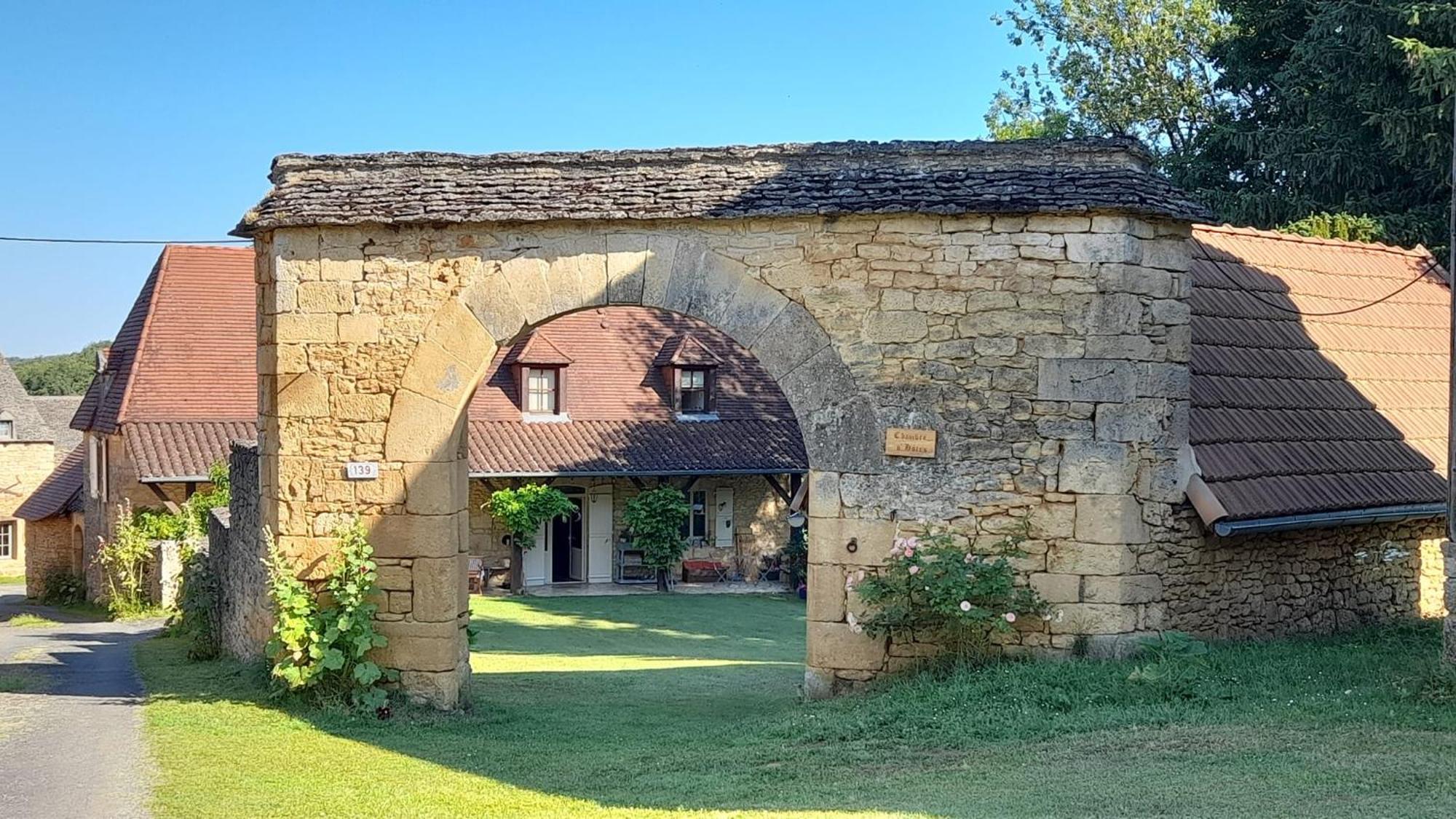 Chambre d'hôtes Lasserre Saint-Amand-de-Coly Extérieur photo
